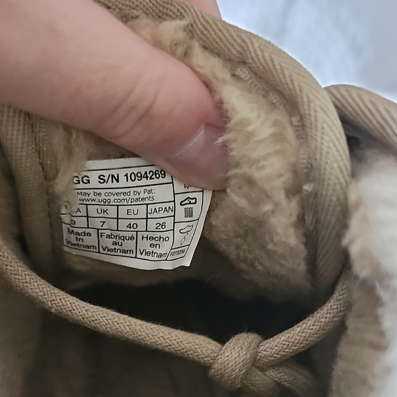 Tan Ugg Boots - Picture 5 of 5